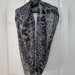 Elegant Gray N Black Leopard Print Infinity Scarf